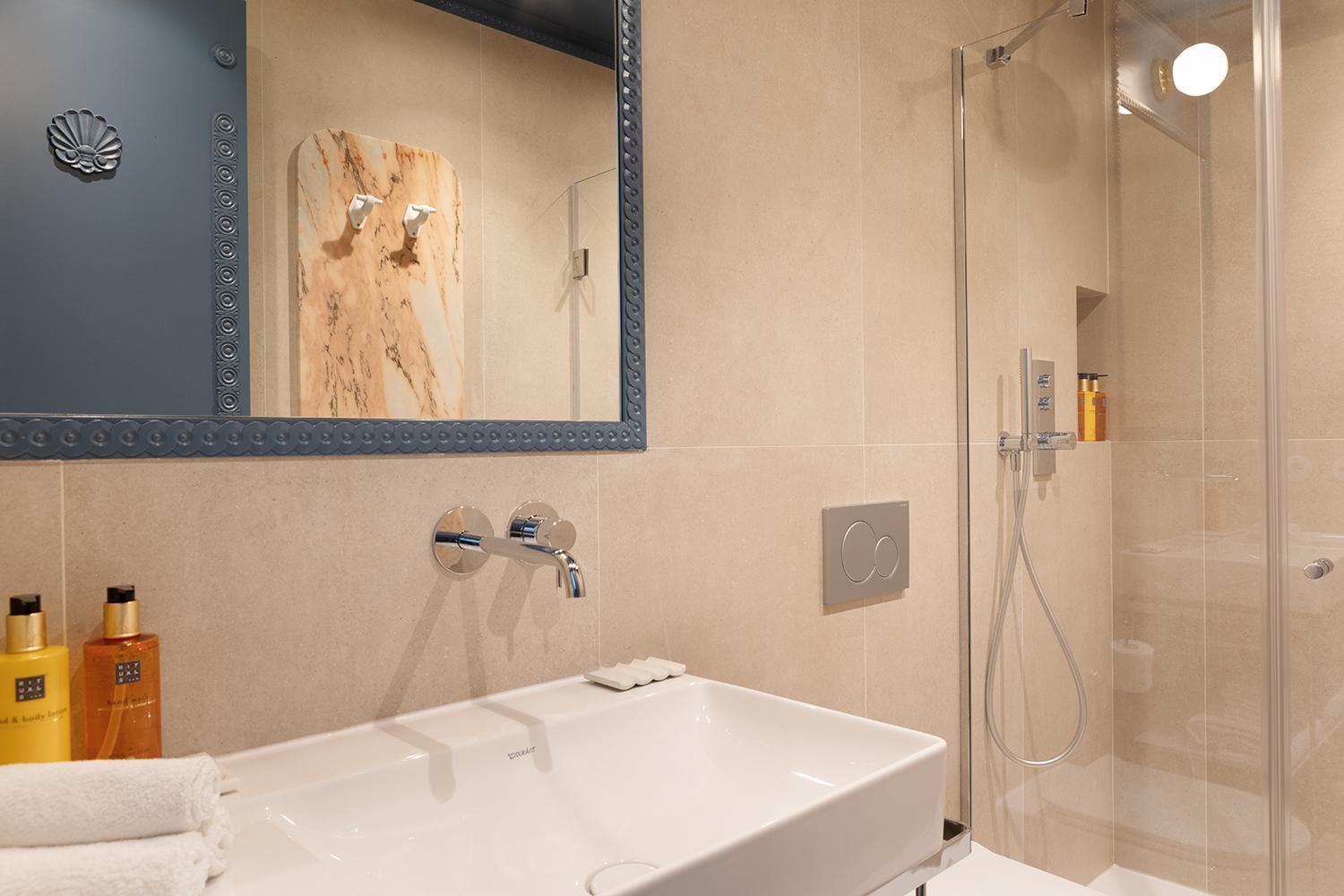Paris Home Collection Serviced Apartments In Opera - Rue Saint-Lazare Dış mekan fotoğraf